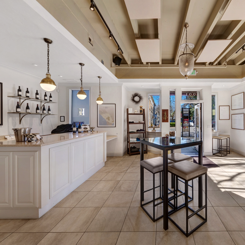 The Hartford Downtown Healdsburg wine tasting room & salon